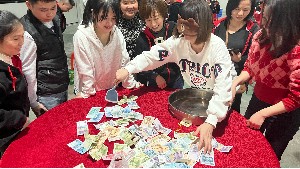 歐拓24年團(tuán)年飯小游戲